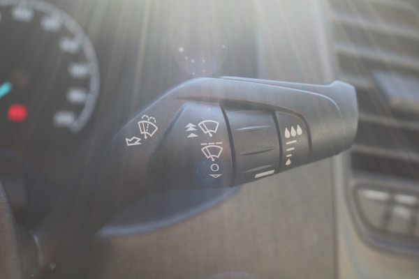 Ford Transit 2.0 TDCI 130pk L4 H3 Trend Airco 270Gr Achterdeuren