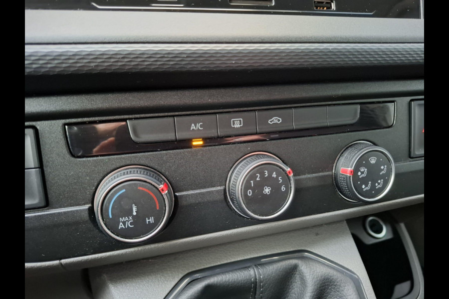Volkswagen Transporter 2.0 TDI L2H1 30 Comfortline AIRCO / CRUISE CONTROLE / EURO 6
