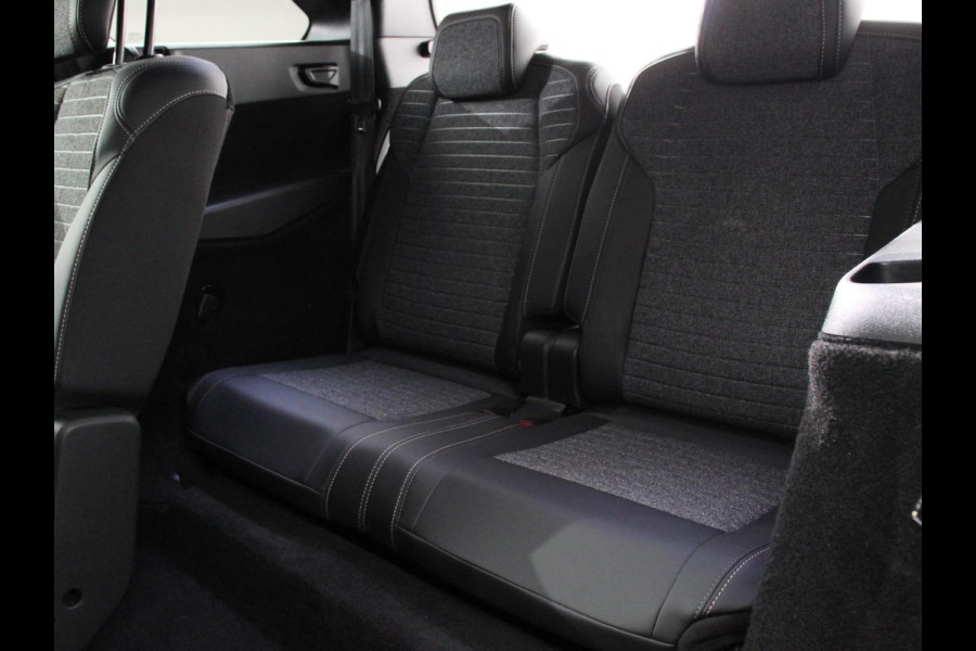 Peugeot 5008 1.2 Hybrid 145pk Automaat Allure 7p | Navigatie | Apple Carplay/Android Auto | Camera | Climate control | Dab | Led | Keyless start | Lichtmetalen Velgen | Parkeer sensoren