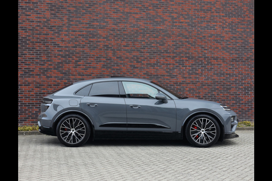 Porsche Macan Turbo 100 kWh | Sport Chrono - Pano - Pas. Display