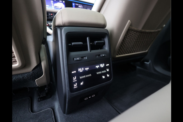 Porsche Macan Turbo 100 kWh | Sport Chrono - Pano - Pas. Display