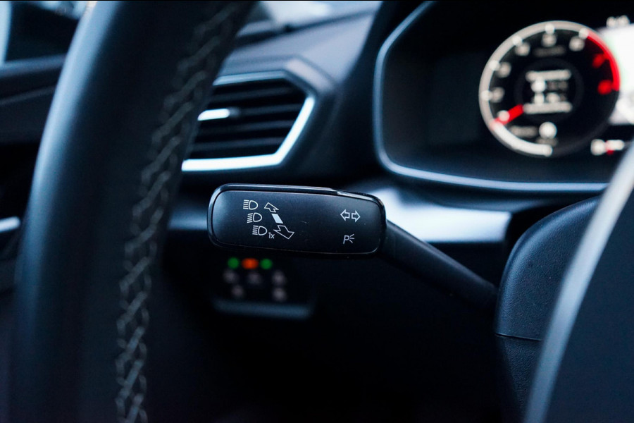 Seat Leon Sportstourer 1.0 TSI Style Business Intense