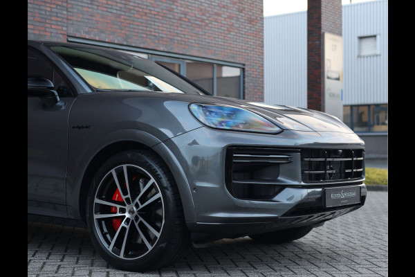 Porsche Cayenne Coupé 4.0 Turbo E-Hybrid | Quartzit - Pano - Trekhaak - Sport Chrono