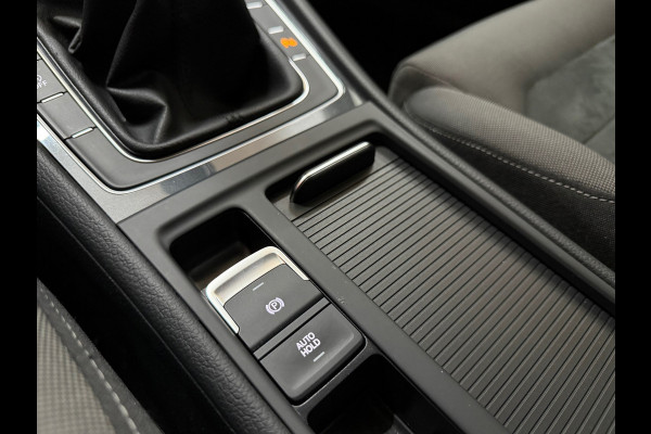 Volkswagen Golf 1.5 TSI | Black Style | Virtual | LED | ACC | Camera | Multimedia | Clima | Sportonderstel | Trekhaak | NAP |