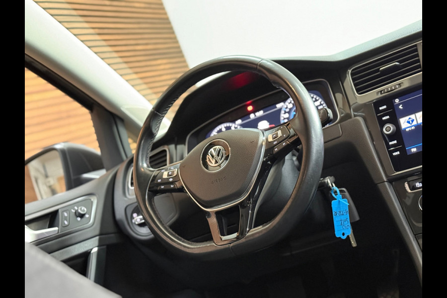 Volkswagen Golf 1.5 TSI | Black Style | Virtual | LED | ACC | Camera | Multimedia | Clima | Sportonderstel | Trekhaak | NAP |
