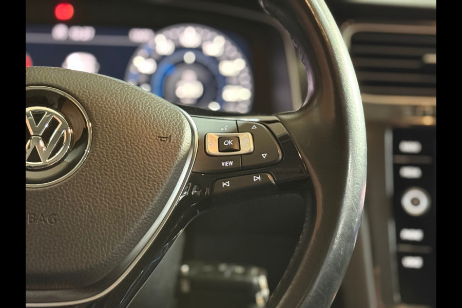 Volkswagen Golf 1.5 TSI | Black Style | Virtual | LED | ACC | Camera | Multimedia | Clima | Sportonderstel | Trekhaak | NAP |