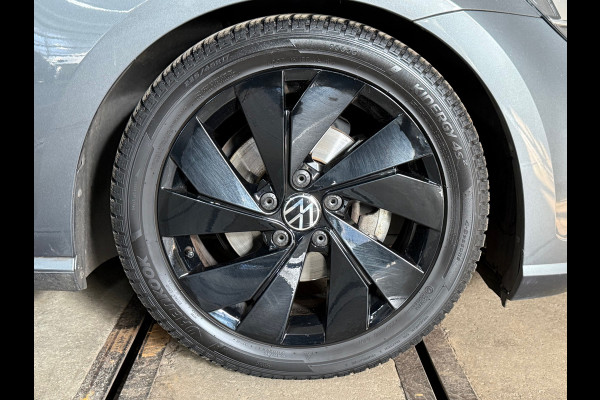Volkswagen Golf 1.5 TSI | Black Style | Virtual | LED | ACC | Camera | Multimedia | Clima | Sportonderstel | Trekhaak | NAP |