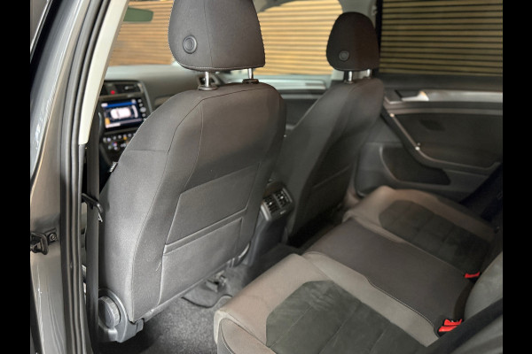 Volkswagen Golf 1.5 TSI | Black Style | Virtual | LED | ACC | Camera | Multimedia | Clima | Sportonderstel | Trekhaak | NAP |