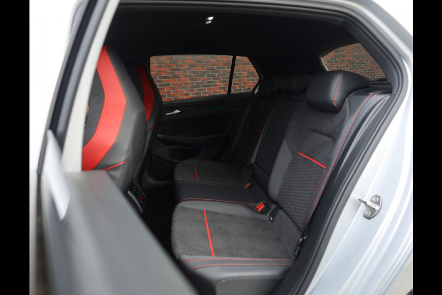 Volkswagen Golf 2.0 TSI GTI | Clubsport - Black Style - 19" Scottsdale