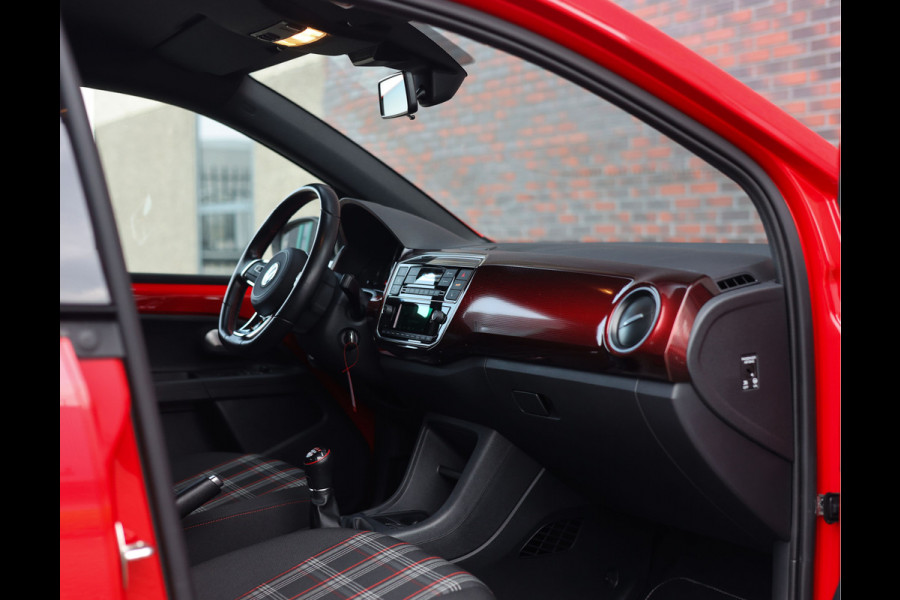 Volkswagen up! 1.0 TSI GTI | Beats - Camera - Stoelverwarming