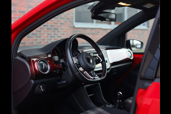 Volkswagen up! 1.0 TSI GTI | Beats - Camera - Stoelverwarming