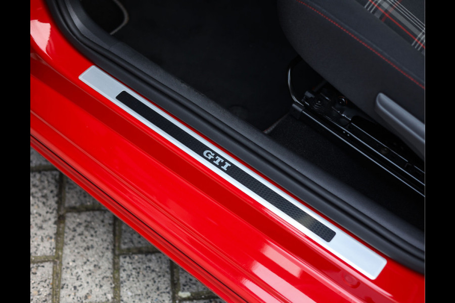 Volkswagen up! 1.0 TSI GTI | Beats - Camera - Stoelverwarming