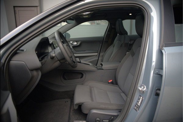 Polestar 2 Long Range Dual Motor Launch Edition 78kWh | Panoramadak | Stoelverwarming | Stuurverwarming | Harman Kardon | Memory Seat | 360 Camera | Keyless | Elektrische Trekhaak | Apple Carplay | BTW | LED |