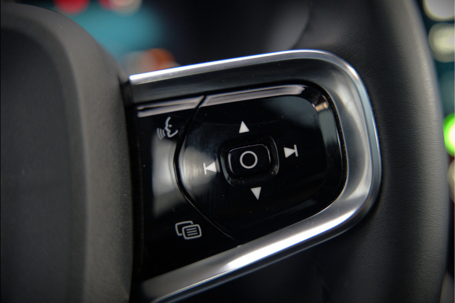 Polestar 2 Long Range Dual Motor Launch Edition 78kWh | Panoramadak | Stoelverwarming | Stuurverwarming | Harman Kardon | Memory Seat | 360 Camera | Keyless | Elektrische Trekhaak | Apple Carplay | BTW | LED |