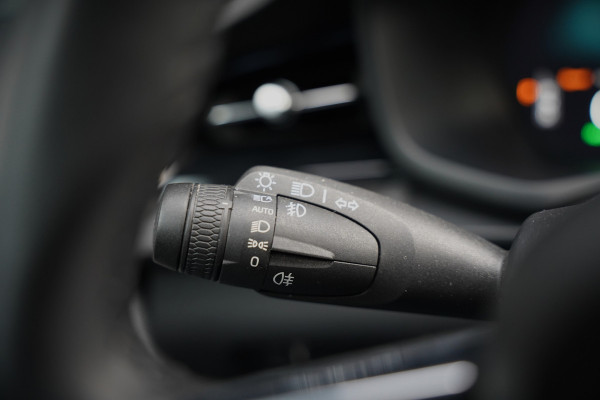 Polestar 2 Long Range Dual Motor Launch Edition 78kWh | Panoramadak | Stoelverwarming | Stuurverwarming | Harman Kardon | Memory Seat | 360 Camera | Keyless | Elektrische Trekhaak | Apple Carplay | BTW | LED |