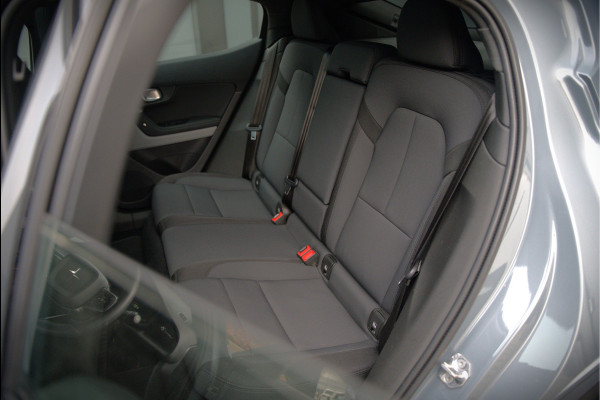 Polestar 2 Long Range Dual Motor Launch Edition 78kWh | Panoramadak | Stoelverwarming | Stuurverwarming | Harman Kardon | Memory Seat | 360 Camera | Keyless | Elektrische Trekhaak | Apple Carplay | BTW | LED |