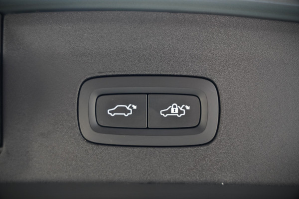 Polestar 2 Long Range Dual Motor Launch Edition 78kWh | Panoramadak | Stoelverwarming | Stuurverwarming | Harman Kardon | Memory Seat | 360 Camera | Keyless | Elektrische Trekhaak | Apple Carplay | BTW | LED |