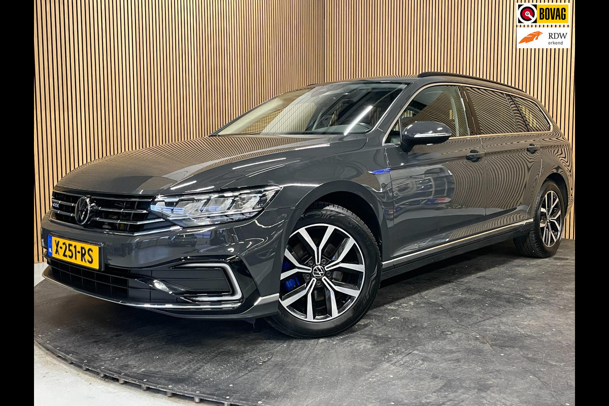 Volkswagen Passat Variant 1.4 TSI PHEV GTE Business|ACC|CARPLAY|CAMERA|CLIMATE+CRUISE|STOELVERW|ELEK.INTERIEUR|NAVIGA|LANE-ASSIST|