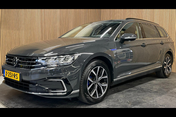 Volkswagen Passat Variant 1.4 TSI PHEV GTE Business|ACC|CARPLAY|CAMERA|CLIMATE+CRUISE|STOELVERW|ELEK.INTERIEUR|NAVIGA|LANE-ASSIST|