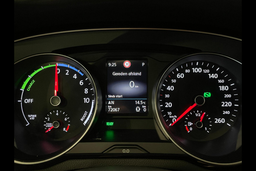 Volkswagen Passat Variant 1.4 TSI PHEV GTE Business|ACC|CARPLAY|CAMERA|CLIMATE+CRUISE|STOELVERW|ELEK.INTERIEUR|NAVIGA|LANE-ASSIST|