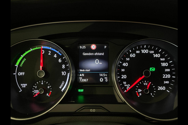Volkswagen Passat Variant 1.4 TSI PHEV GTE Business|ACC|CARPLAY|CAMERA|CLIMATE+CRUISE|STOELVERW|ELEK.INTERIEUR|NAVIGA|LANE-ASSIST|