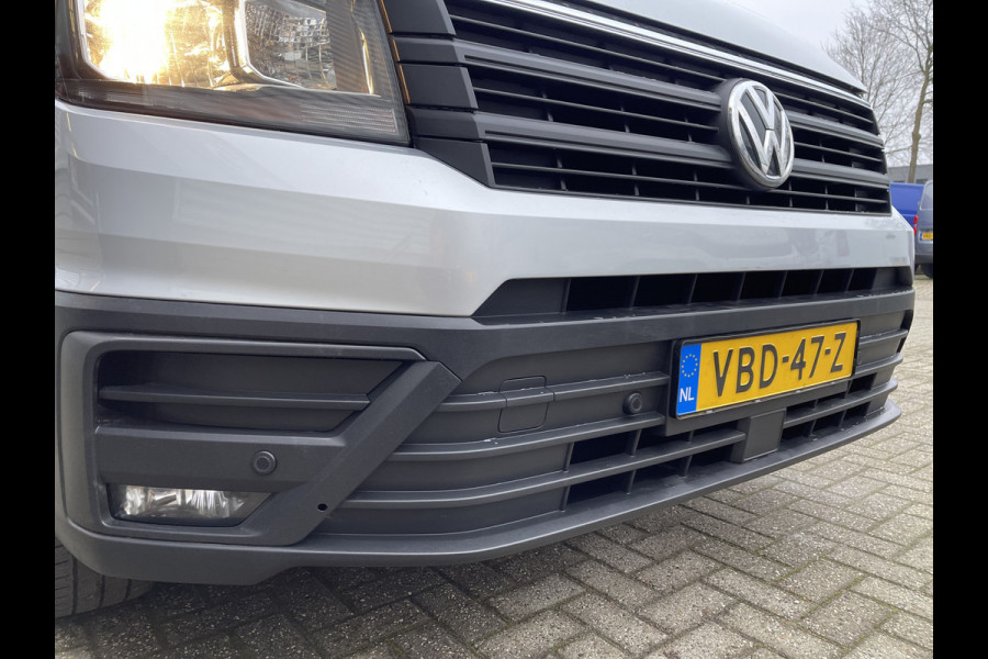 Volkswagen Crafter 30 2.0 TDI L3H2 Comfortline ( voorheen L2H1 ) / euro 6 / bpm vrij / lease vanaf € 358 / vaste prijs rijklaar € 21.950 ex btw / zilver metallic / airco / cruise / navi / pdc voor en achter