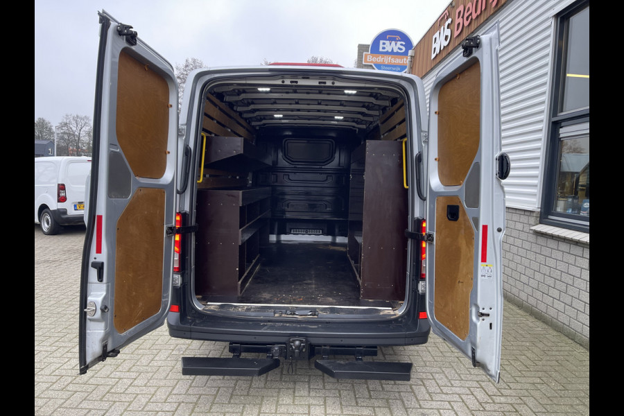 Volkswagen Crafter 30 2.0 TDI L3H2 Comfortline ( voorheen L2H1 ) / euro 6 / bpm vrij / lease vanaf € 358 / vaste prijs rijklaar € 21.950 ex btw / zilver metallic / airco / cruise / navi / pdc voor en achter