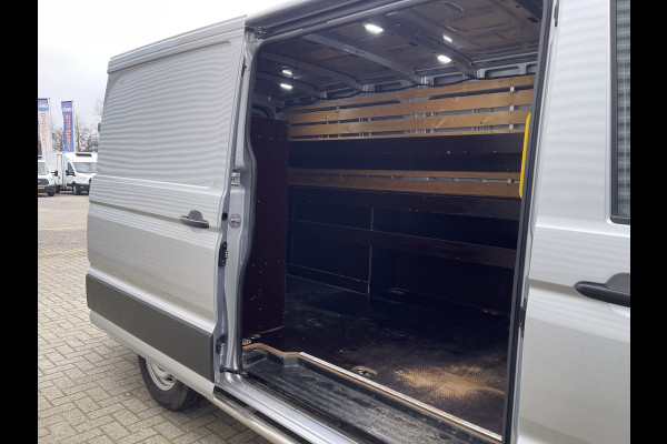 Volkswagen Crafter 30 2.0 TDI L3H2 Comfortline ( voorheen L2H1 ) / euro 6 / bpm vrij / lease vanaf € 358 / vaste prijs rijklaar € 21.950 ex btw / zilver metallic / airco / cruise / navi / pdc voor en achter