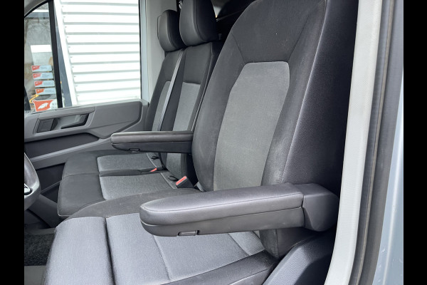 Volkswagen Crafter 30 2.0 TDI L3H2 Comfortline ( voorheen L2H1 ) / euro 6 / bpm vrij / lease vanaf € 358 / vaste prijs rijklaar € 21.950 ex btw / zilver metallic / airco / cruise / navi / pdc voor en achter