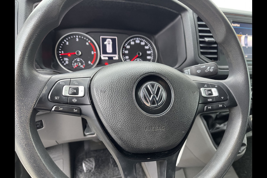Volkswagen Crafter 30 2.0 TDI L3H2 Comfortline ( voorheen L2H1 ) / euro 6 / bpm vrij / lease vanaf € 358 / vaste prijs rijklaar € 21.950 ex btw / zilver metallic / airco / cruise / navi / pdc voor en achter