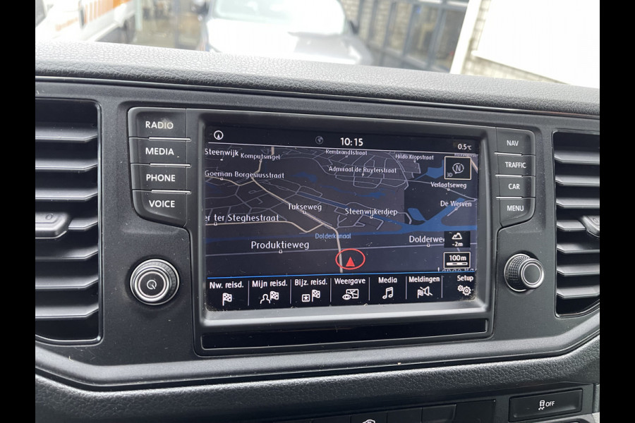 Volkswagen Crafter 30 2.0 TDI L3H2 Comfortline ( voorheen L2H1 ) / euro 6 / bpm vrij / lease vanaf € 358 / vaste prijs rijklaar € 21.950 ex btw / zilver metallic / airco / cruise / navi / pdc voor en achter