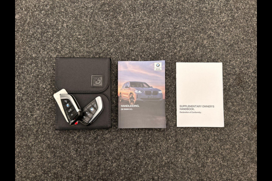 BMW iX3 Executive 80 kWh | SOH 96% | Pano/Dak | Leder | Apple/Carplay | Adaptieve/Cruise