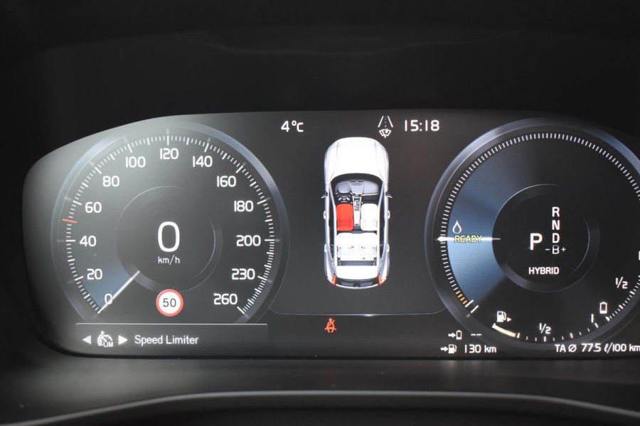 Volvo XC40 T4 211PK Automaat Recharge Inscription Expression / Navigatie / Elektrisch glazen panorama schuifdak / Cruise Control / Elektrische achterklep / Achteruitrijcamera /