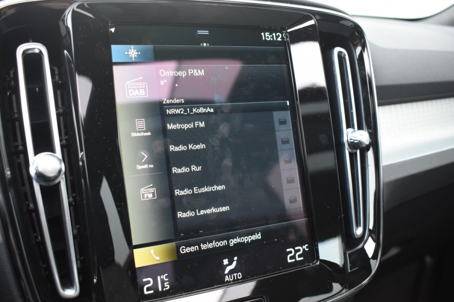 Volvo XC40 T4 211PK Automaat Recharge Inscription Expression / Navigatie / Elektrisch glazen panorama schuifdak / Cruise Control / Elektrische achterklep / Achteruitrijcamera /