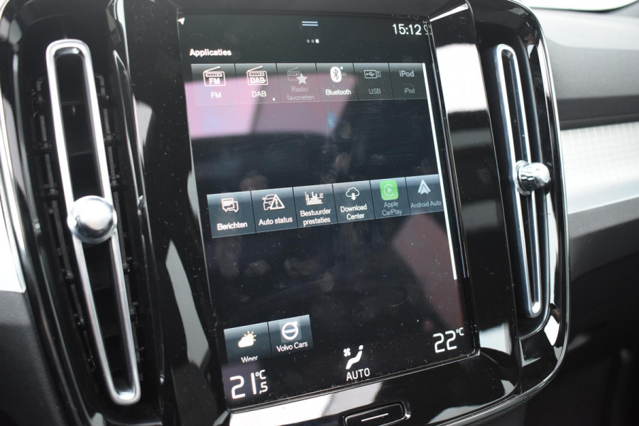 Volvo XC40 T4 211PK Automaat Recharge Inscription Expression / Navigatie / Elektrisch glazen panorama schuifdak / Cruise Control / Elektrische achterklep / Achteruitrijcamera /