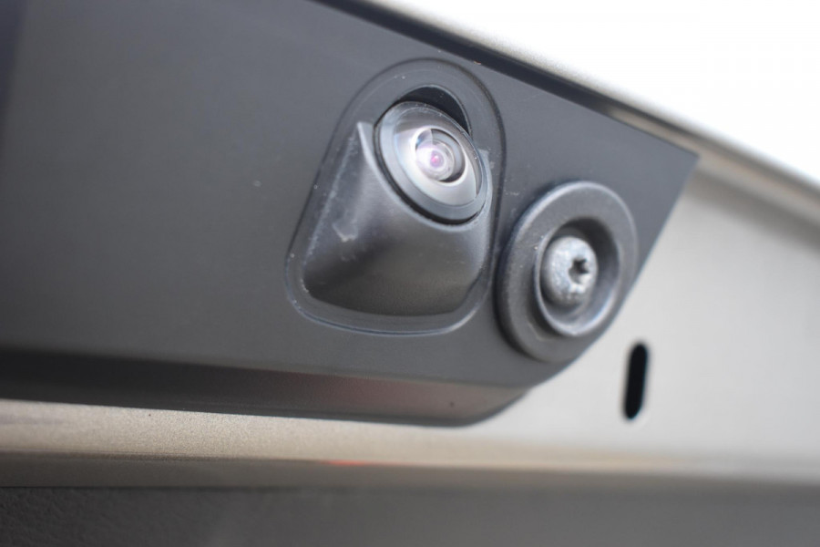 Volvo XC40 T4 211PK Automaat Recharge Inscription Expression / Navigatie / Elektrisch glazen panorama schuifdak / Cruise Control / Elektrische achterklep / Achteruitrijcamera /