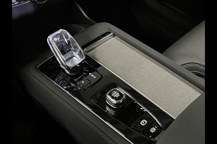 Volvo XC90 2.0 T8 Plug-in hybrid AWD Ultra Dark Luchtvering | Bowers & Wilkins | Massage | Trekhaak | Adapt. Cruise | Stoelventilatie | 22" wielen | 360 camera | Head-up