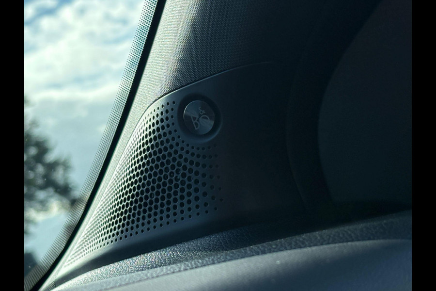 Ford Ranger 2.3 PHEV Stormtrak Double Cab 281pk | 5 persoons! | Technology Pack Plus Trailer | Cargo Area Management System | Power Rollertop | Prijs excl. BTW incl. BPM | laadkabel mode 3 16A