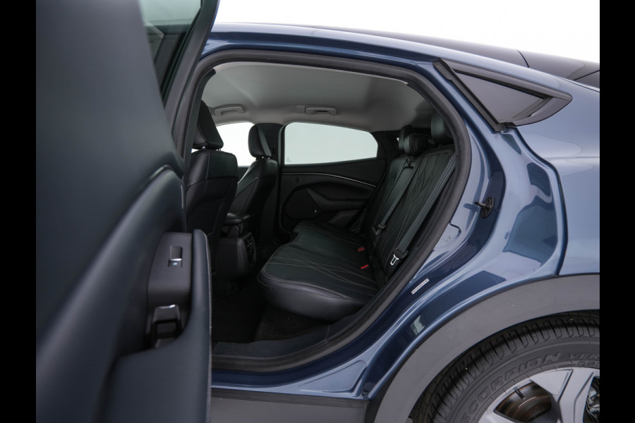 Ford Mustang Mach-E RWD 75 kWh (3-Fase-11 kW) {SOH-90%} (INCL-BTW) Aut.*LEATHER | FULL-LED | DAB | DIGI-COCKPIT | KEYLESS | NAVI-FULLMAP | CARPLAY | HEATED-COMFORTSEATS | TOPVIEW |  ADAPTIVE-CRUISE | PRIVACY-GLASS | 18'' ALU*