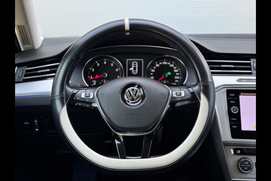 Volkswagen Passat 1.4 TSI Comfortline AppleCarPlay/Camera/Keyless