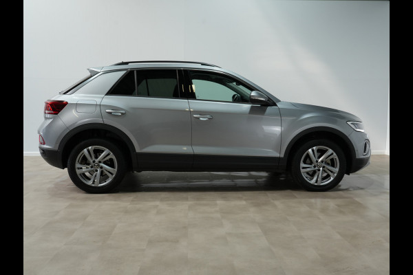 Volkswagen T-Roc 1.5 TSI 150pk DSG Life 75 Edition Navigatie via App Camera PDC Trekhaak Android/Carplay 169