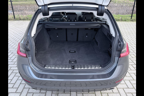 BMW 3 Serie Touring 318i Executive Edition | ACC | PDC | Half Leder | 17' LMV