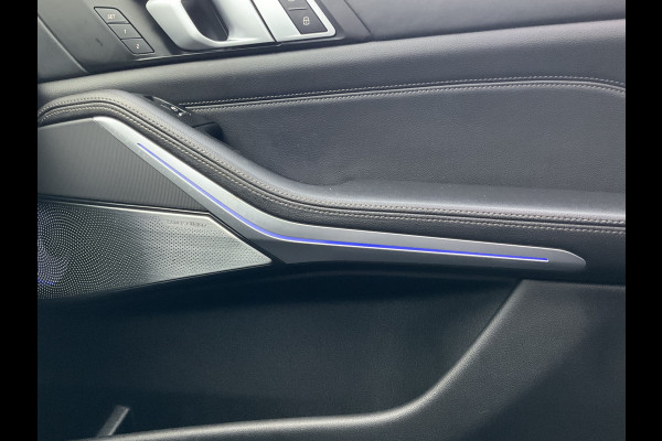 BMW X5 xDrive40i High Executive M-Sport Trekhaak HUD Pano B&W Luchtvering Stoelverw+Ventilatie Leer BOMVOL!