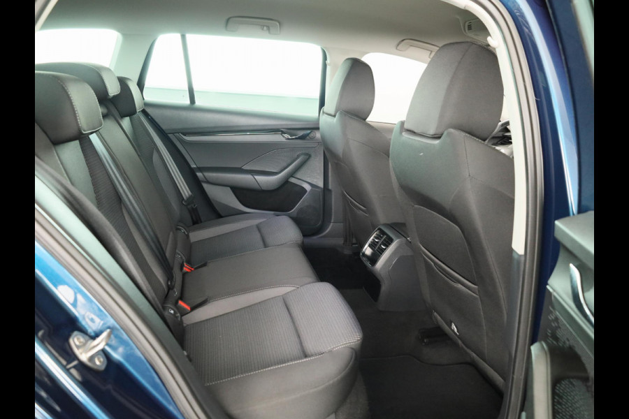 Škoda Octavia Combi 1.0 TSI Ambition 110 pk | Verlengde garantie | Navigatie | Parkeersensoren | LED koplampen |