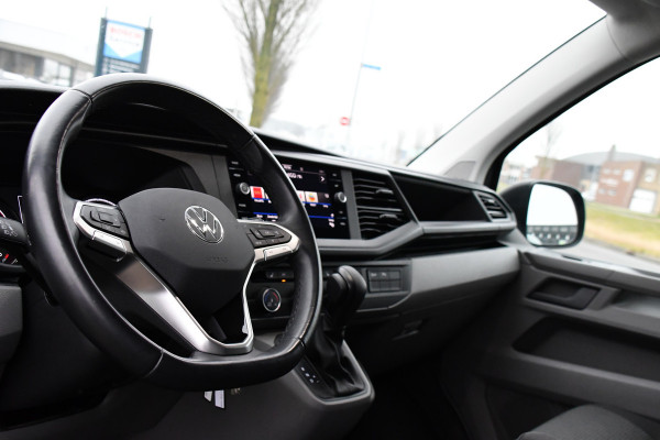 Volkswagen Transporter 2.0 TDI L2H1 30 ABT Bulli Edition Camera, Cruise, Carplay, LED, Stoelverwarming, Standkachel, Multimedia, Sensoren, Uniek!