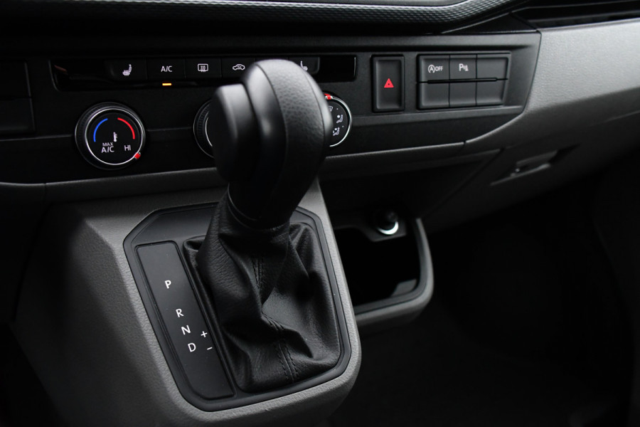 Volkswagen Transporter 2.0 TDI L2H1 30 ABT Bulli Edition Camera, Cruise, Carplay, LED, Stoelverwarming, Standkachel, Multimedia, Sensoren, Uniek!