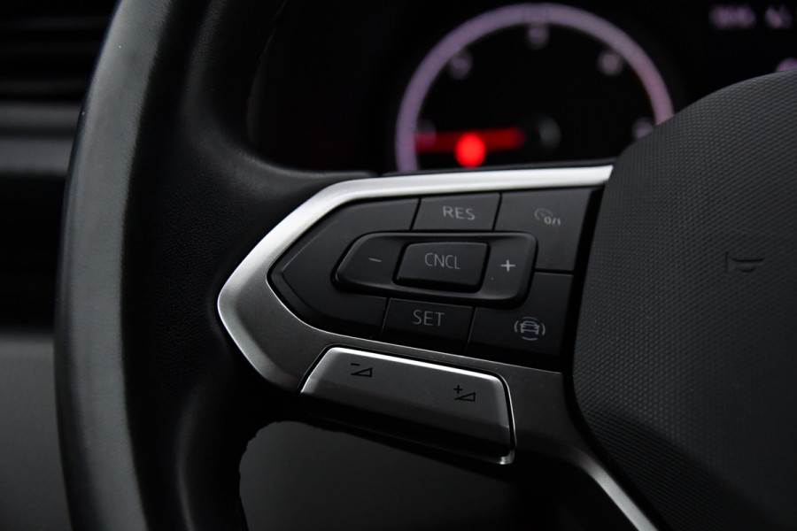 Volkswagen Transporter 2.0 TDI L2H1 30 ABT Bulli Edition Camera, Cruise, Carplay, LED, Stoelverwarming, Standkachel, Multimedia, Sensoren, Uniek!