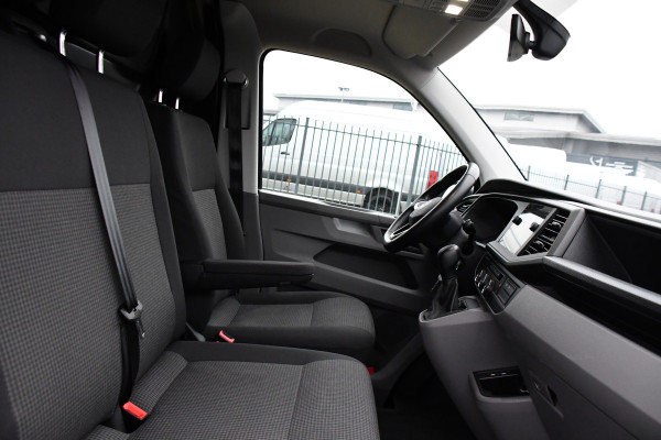 Volkswagen Transporter 2.0 TDI L2H1 30 ABT Bulli Edition Camera, Cruise, Carplay, LED, Stoelverwarming, Standkachel, Multimedia, Sensoren, Uniek!