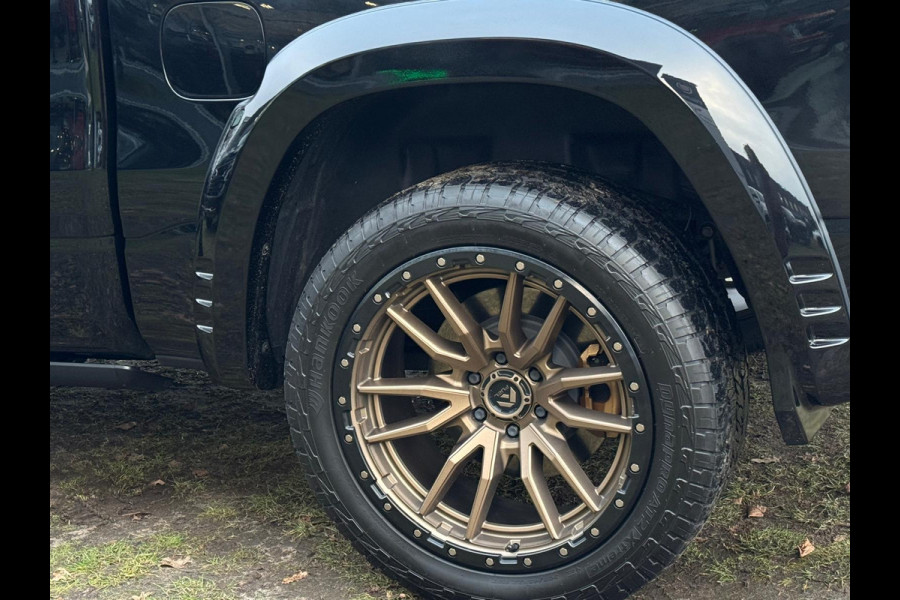 Dodge Ram 5.7 V8 HEMI 4x4 Limited Night WB Demo