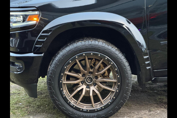 Dodge Ram 5.7 V8 HEMI 4x4 Limited Night WB Demo